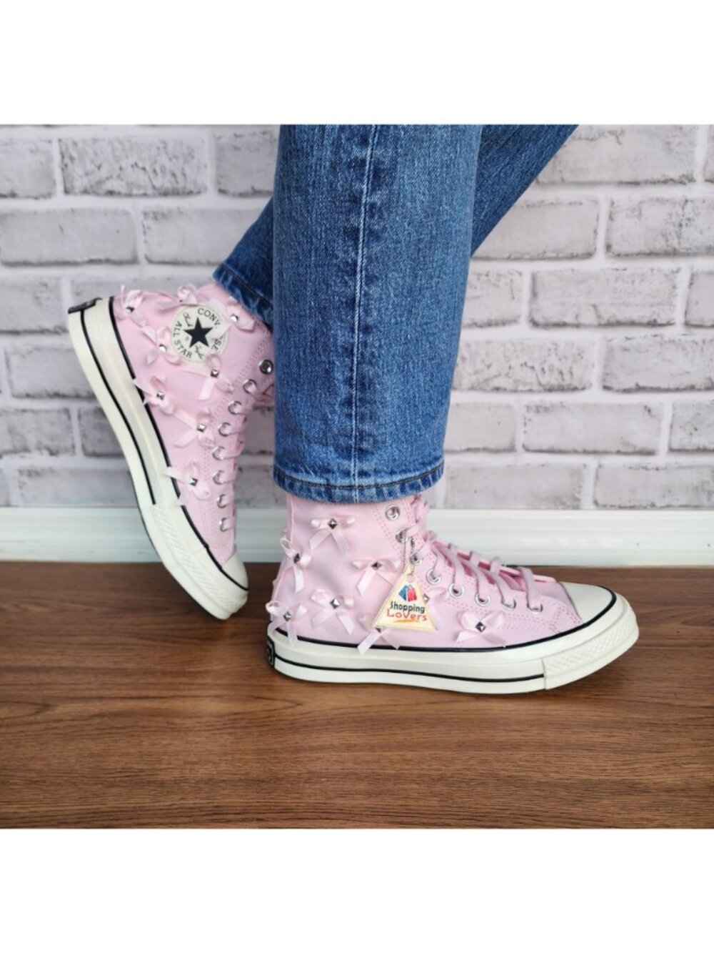 ⭐Converse Chuck 70 Hi Bow Studded Size 9.5 Women's Shoes Sneakers Pink A14444C⭐ - Picture 4 of 10